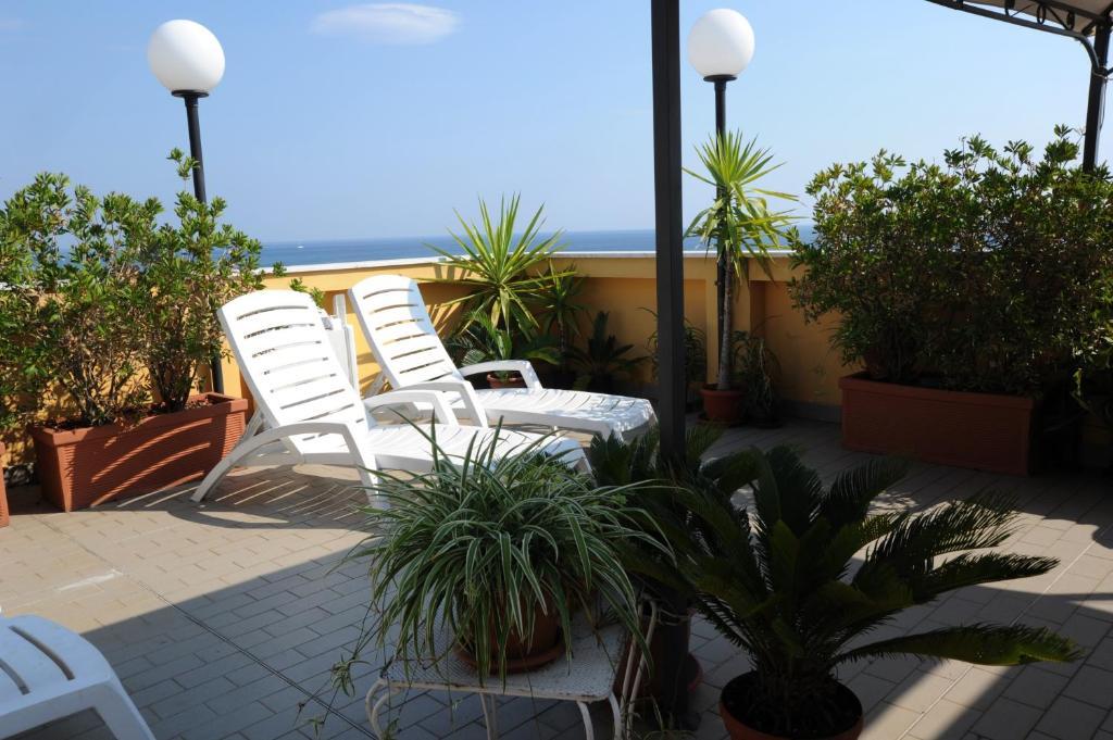 Hotel Garden Альбиссола-Марина Экстерьер фото